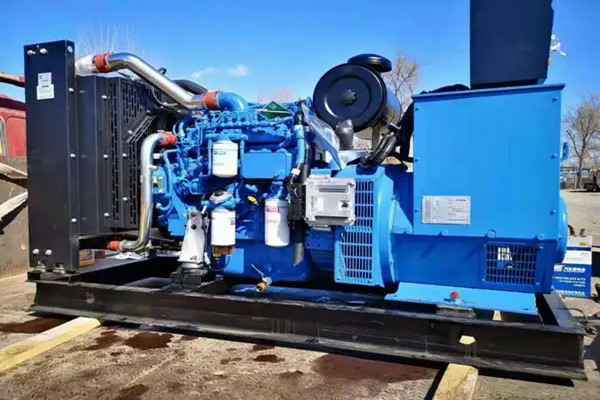 开云官方在线入口-开云（中国）机电一批柴油发电机组发往客户手中